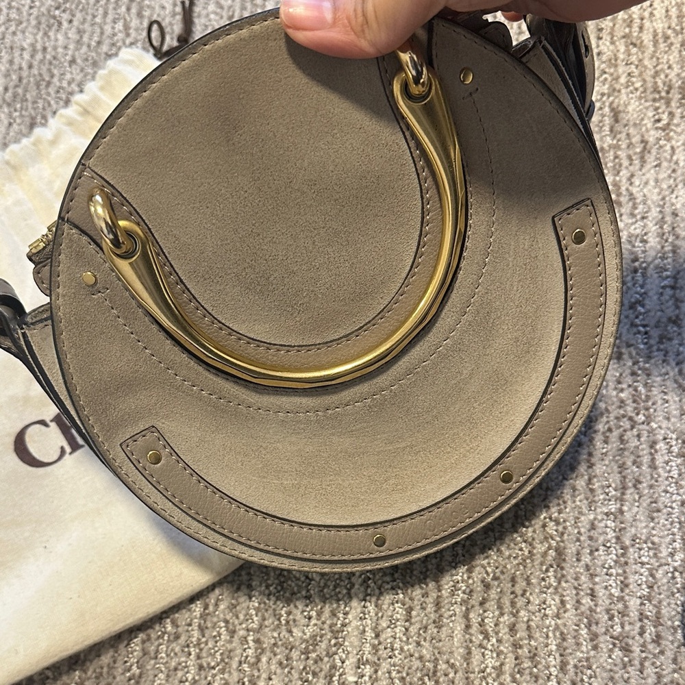 Chloe beige leather and suede pixie round Crossbody Bag - Picture 6 of 9